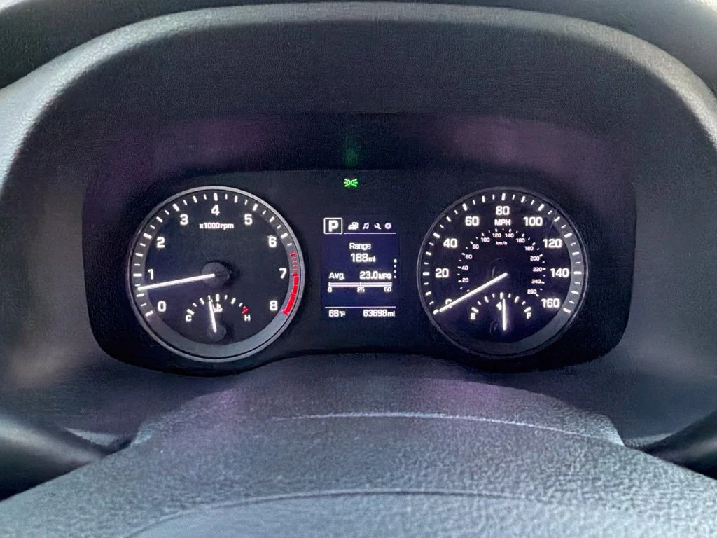 Used 2018 Silver Hyundai SEL image 11