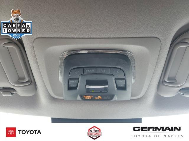 Certified Used 2025 WIND CHILL PEARL Toyota  image 34