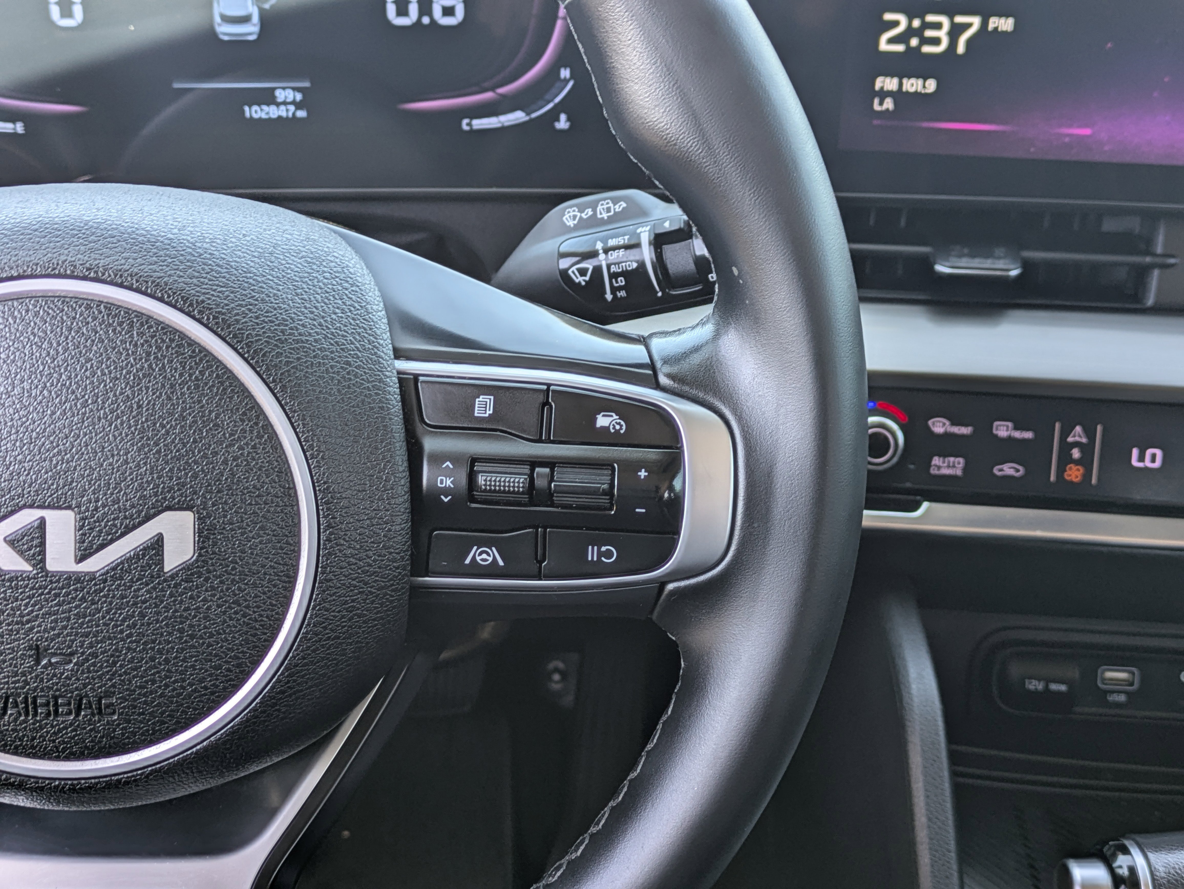 Used 2023 Glacial White Pearl Kia EX image 22