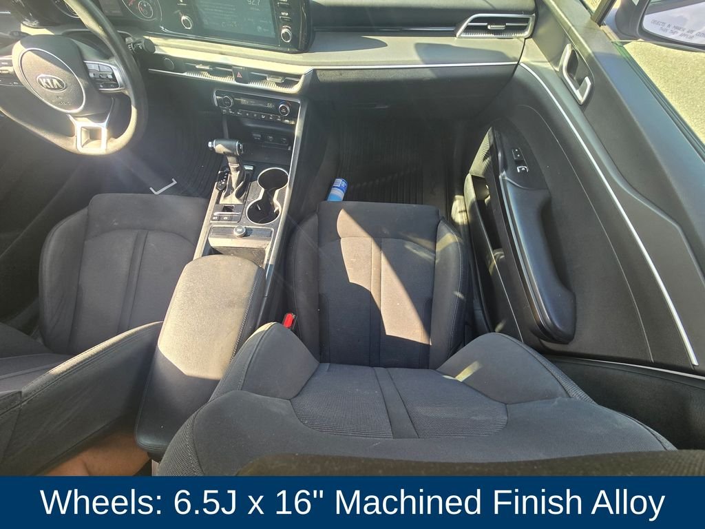 Used 2021 White Kia LXS image 16