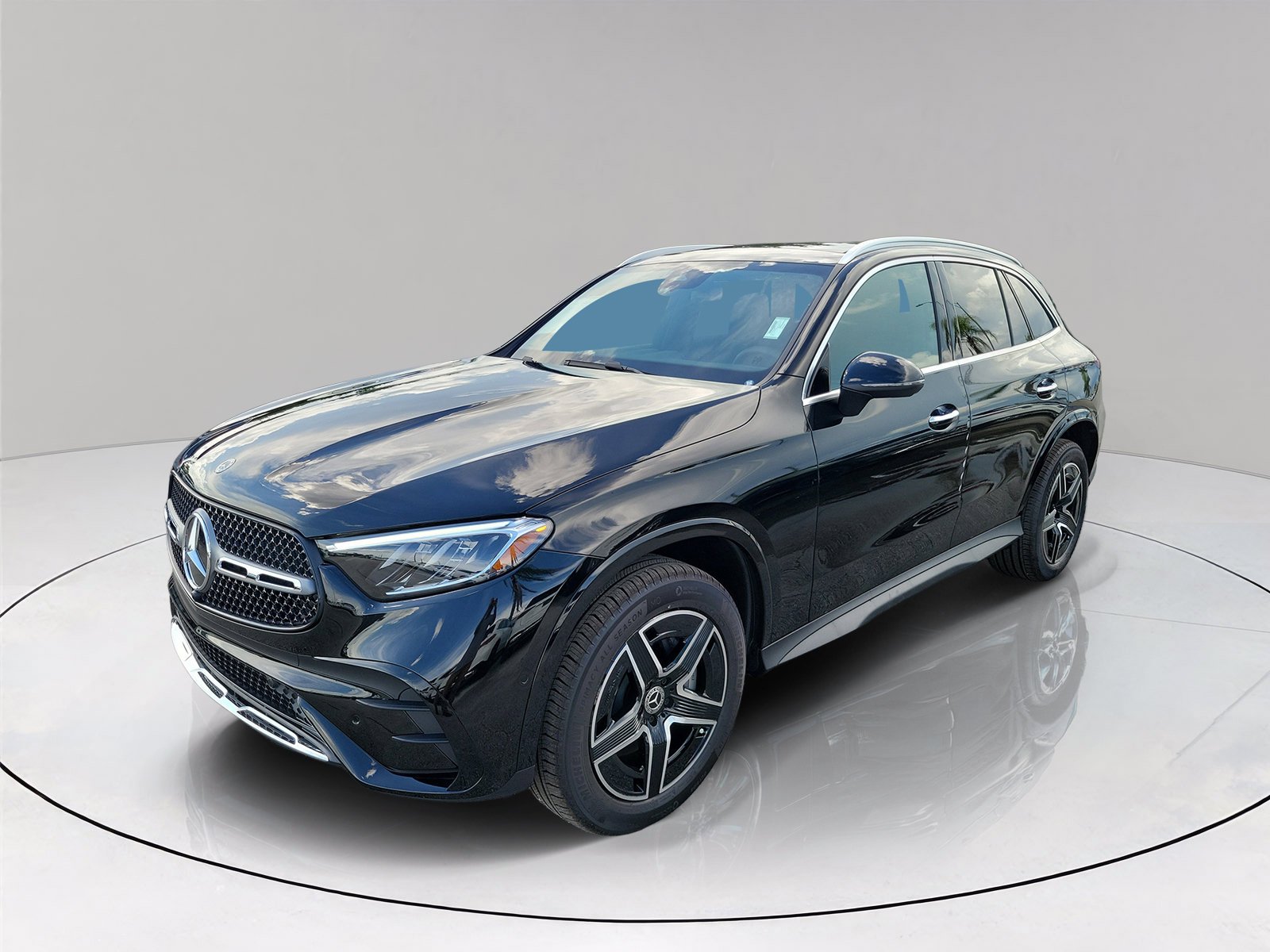 New 2026 Black Mercedes-Benz GLC 300 image 33