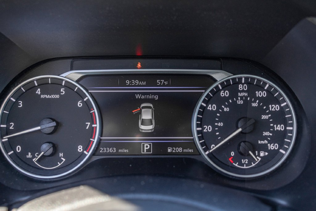 Used 2023 White Nissan SV image 24