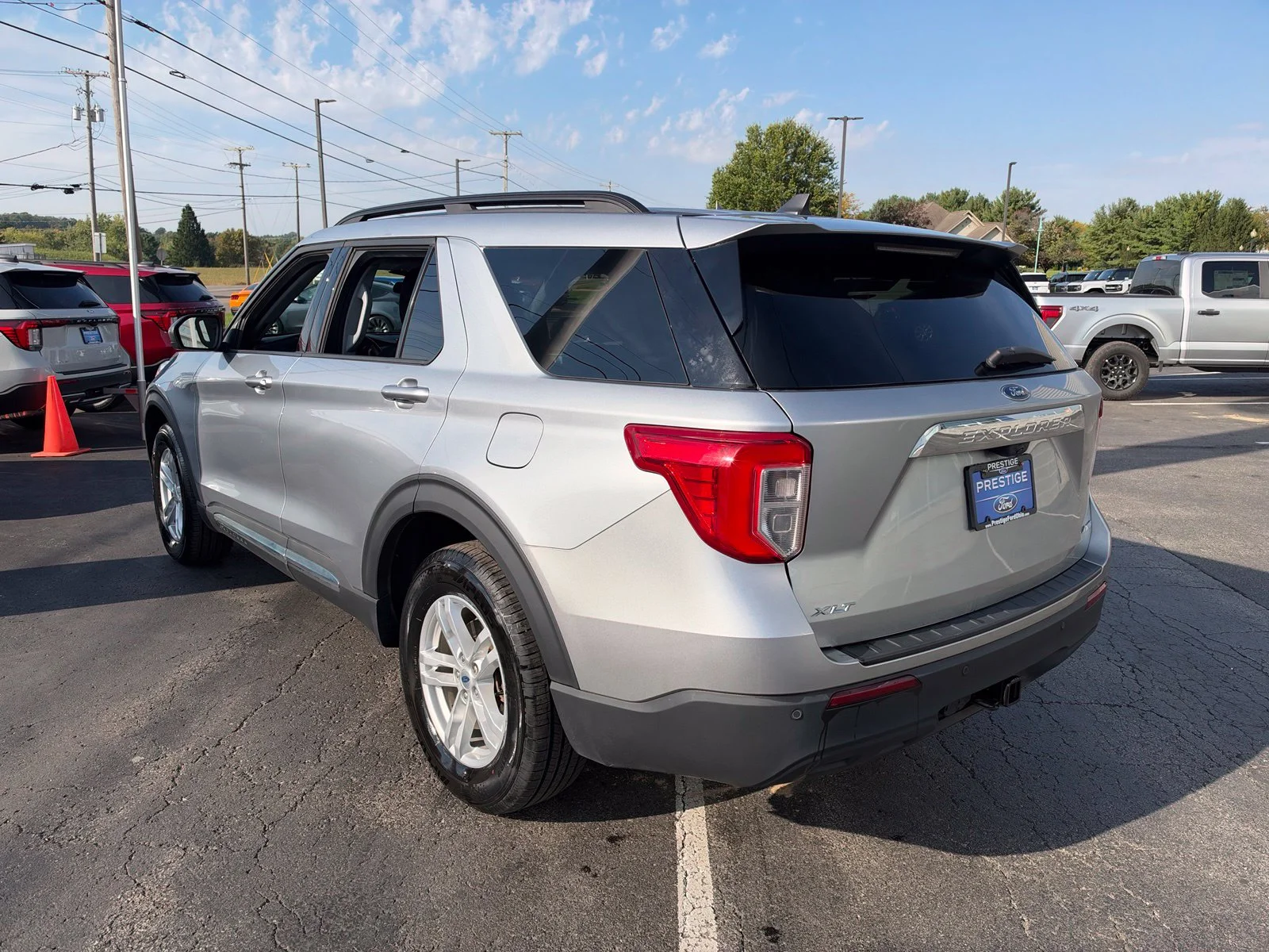 Used 2023 Iconic Silver Metallic Ford XLT image 4