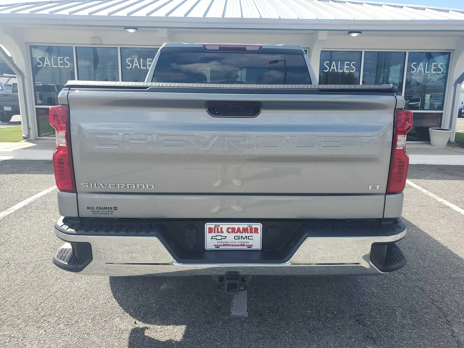 Used 2023 STERLING GRAY METALLIC Chevrolet LT image 5