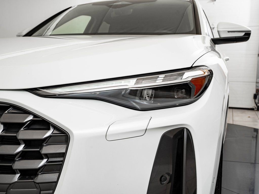 Used 2025 Glacier White Audi 2.0T Premium Plus image 15