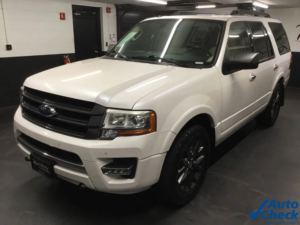 Used 2017 White Ford Limited image 6