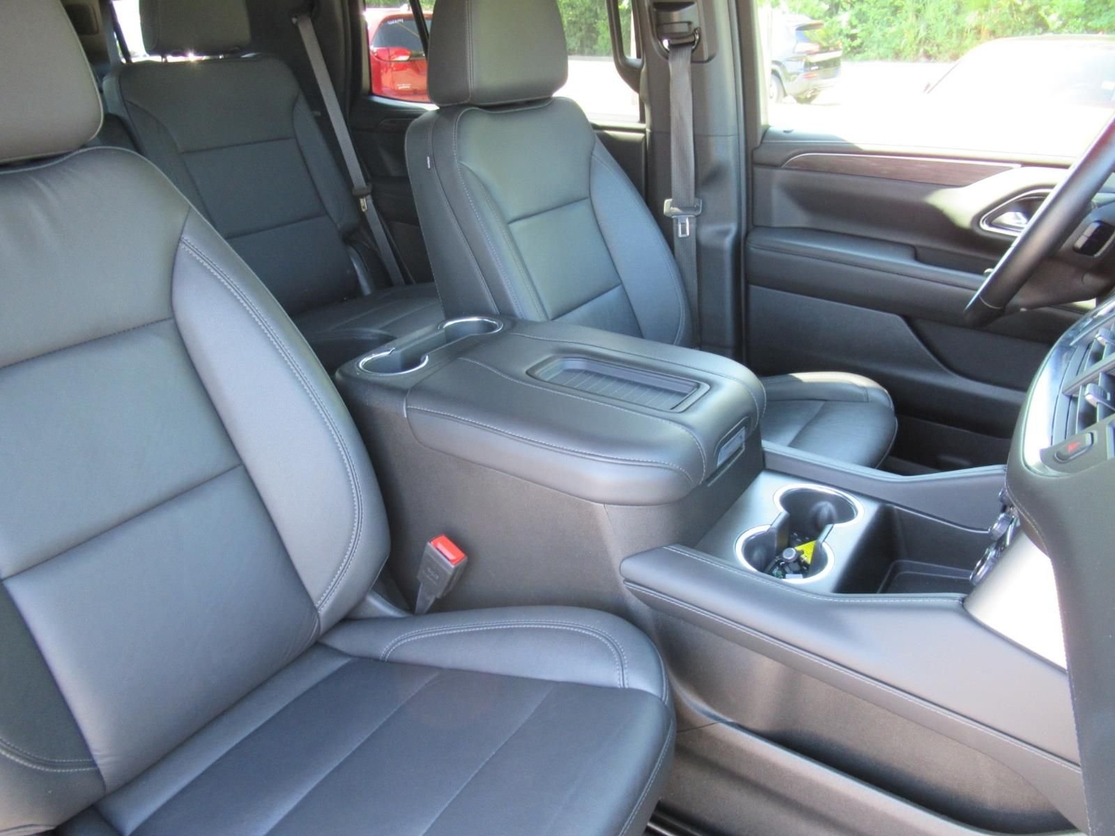 Used 2024 Gray Chevrolet Z71 image 9
