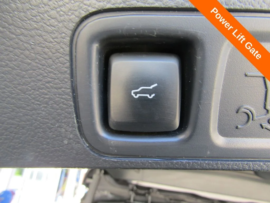 Used 2023 Starlight Lincoln Reserve image 23