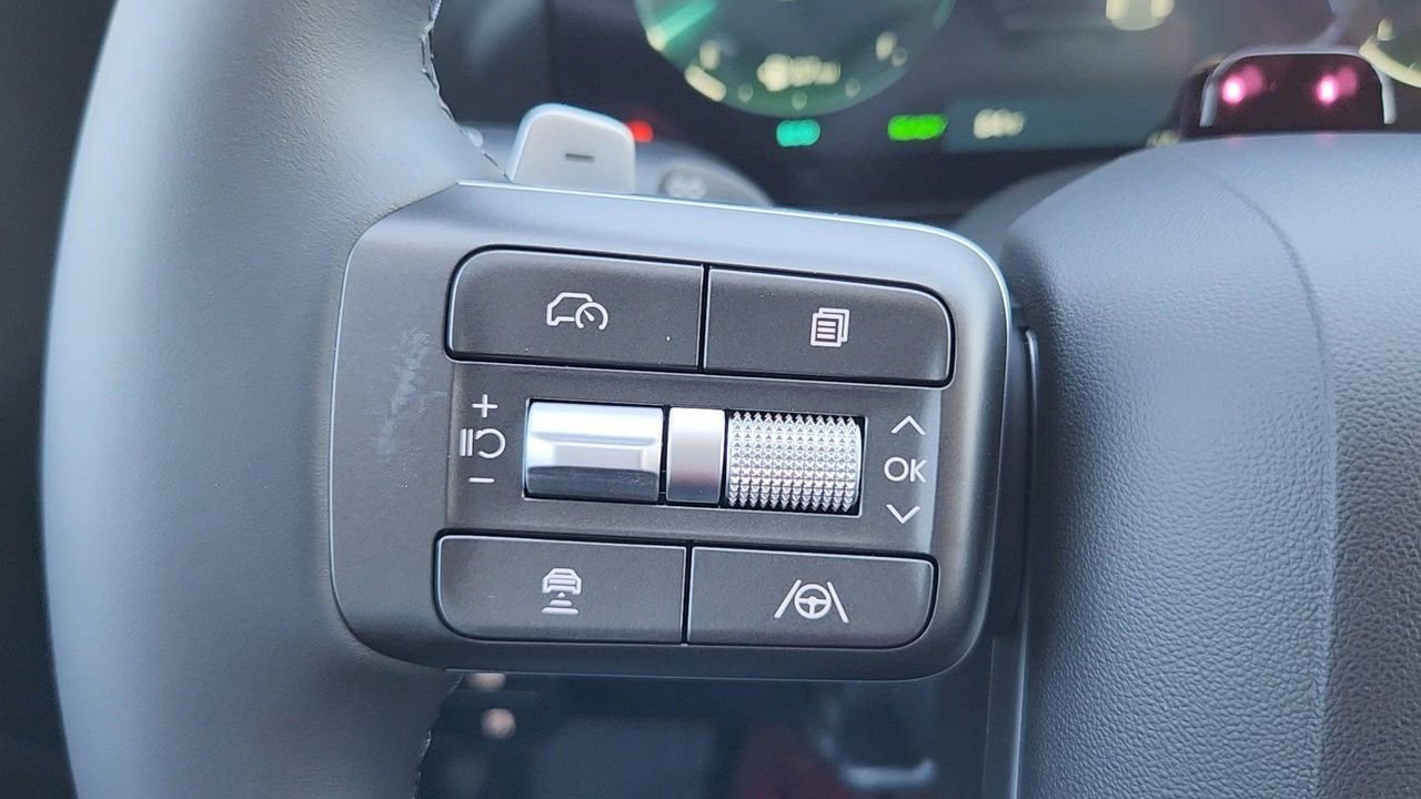 New 2027 Abyss Black Pearl Hyundai Limited 7P image 12