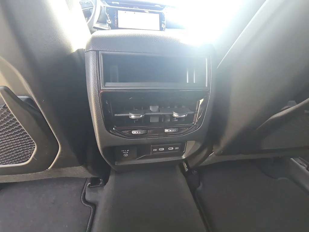 New 2026 Gray Jeep Altitude image 32