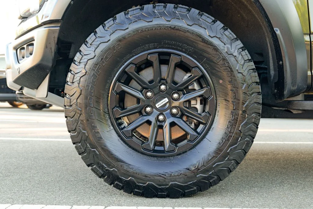 Used 2024 Green Ford Raptor image 17