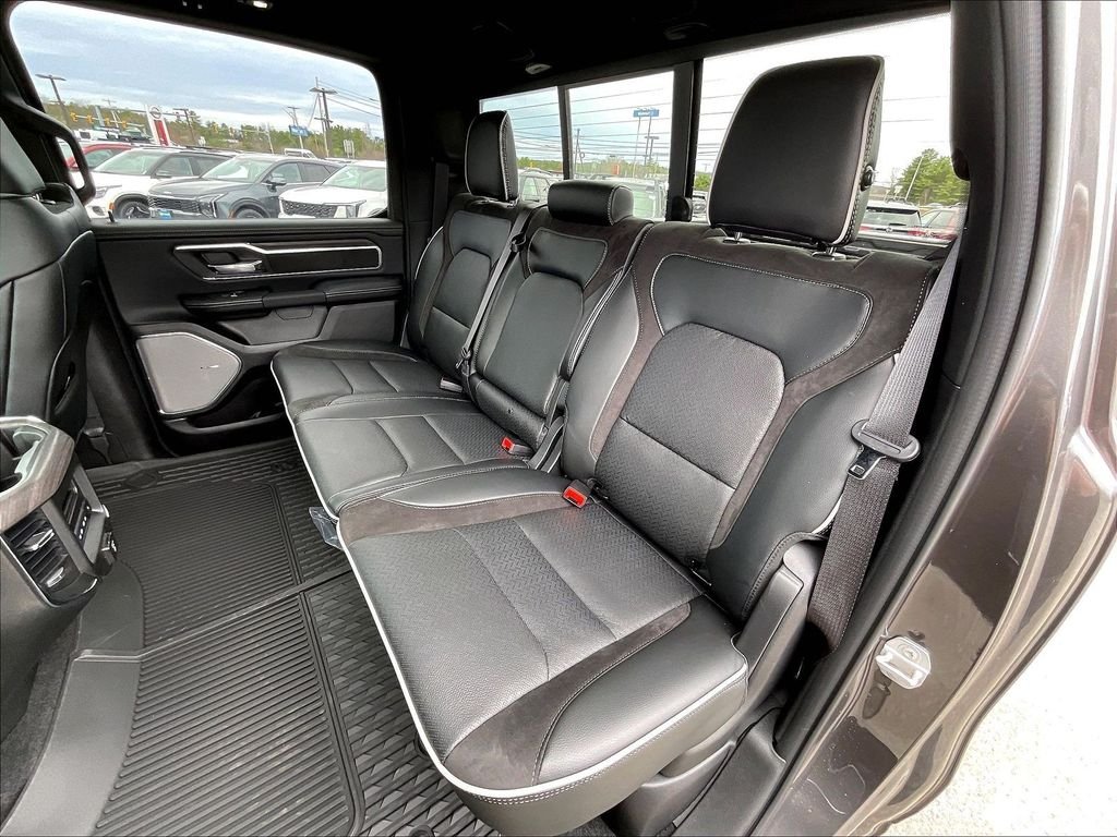 New 2026 Granite Crystal Metallic Clear-Coat Exterior Paint RAM Laramie image 15