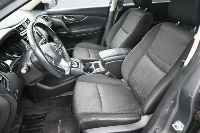 Used 2019 Gray Nissan SV image 22