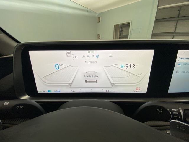 Used 2024 Black Hyundai SEL image 14