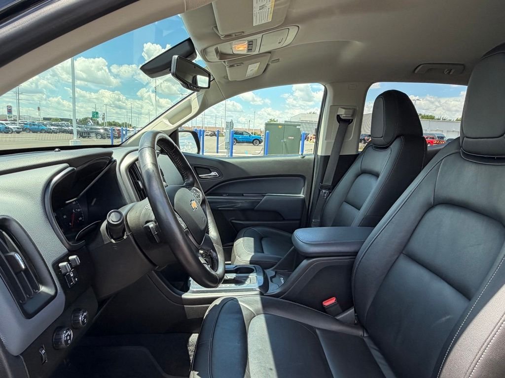 Used 2019 Black Chevrolet Z71 image 9