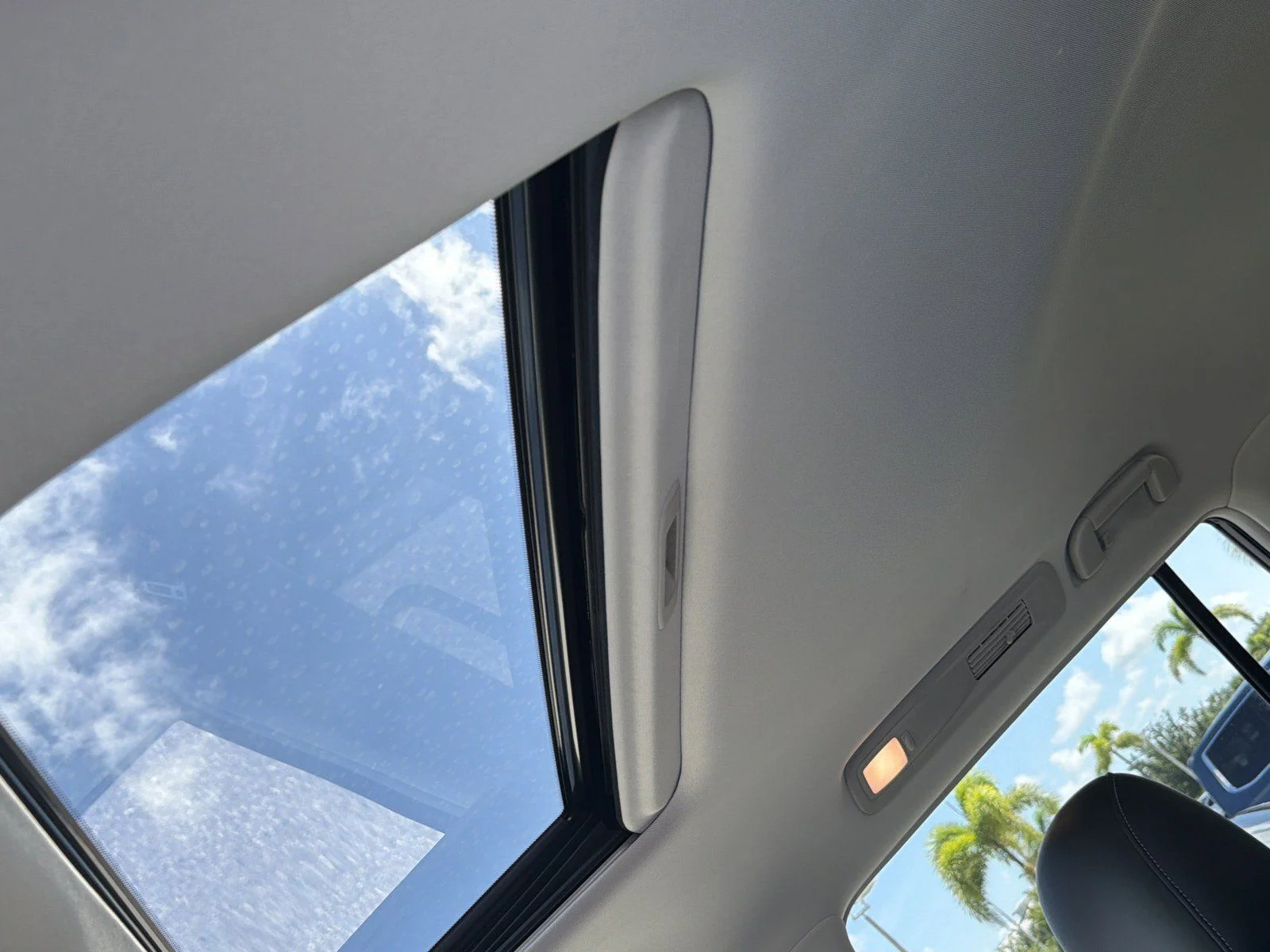Used 2022 Gray INFINITI LUXE image 38