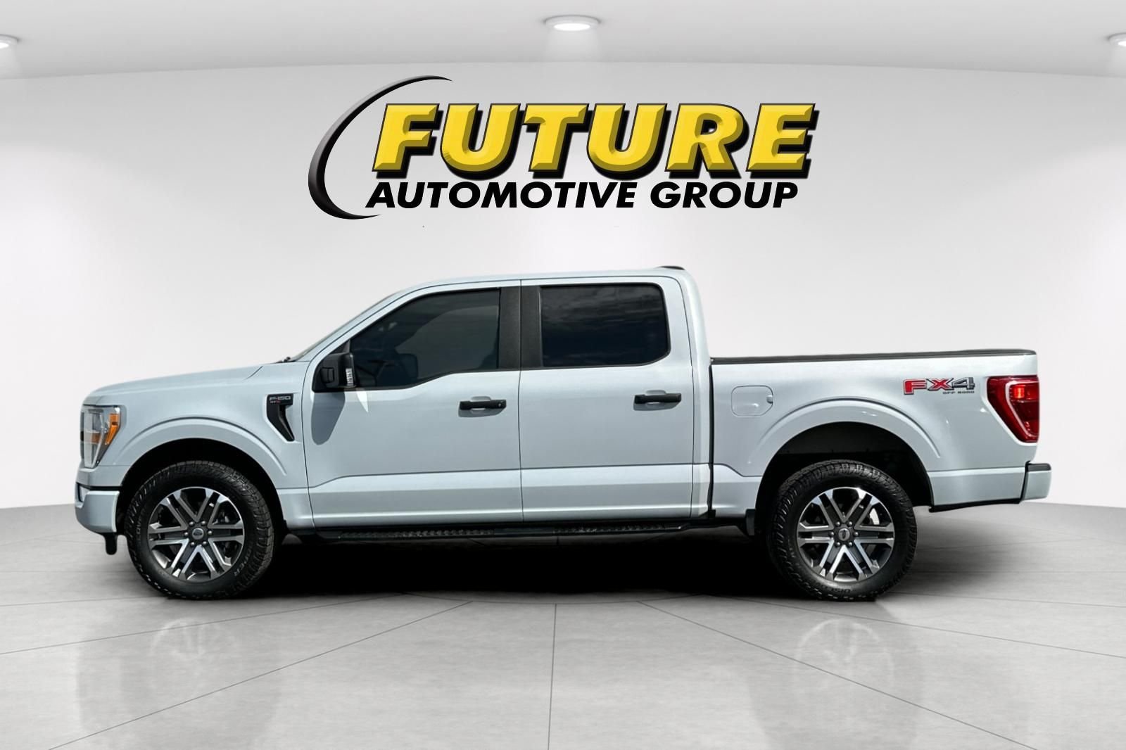 Used 2022 White Ford XL image 6