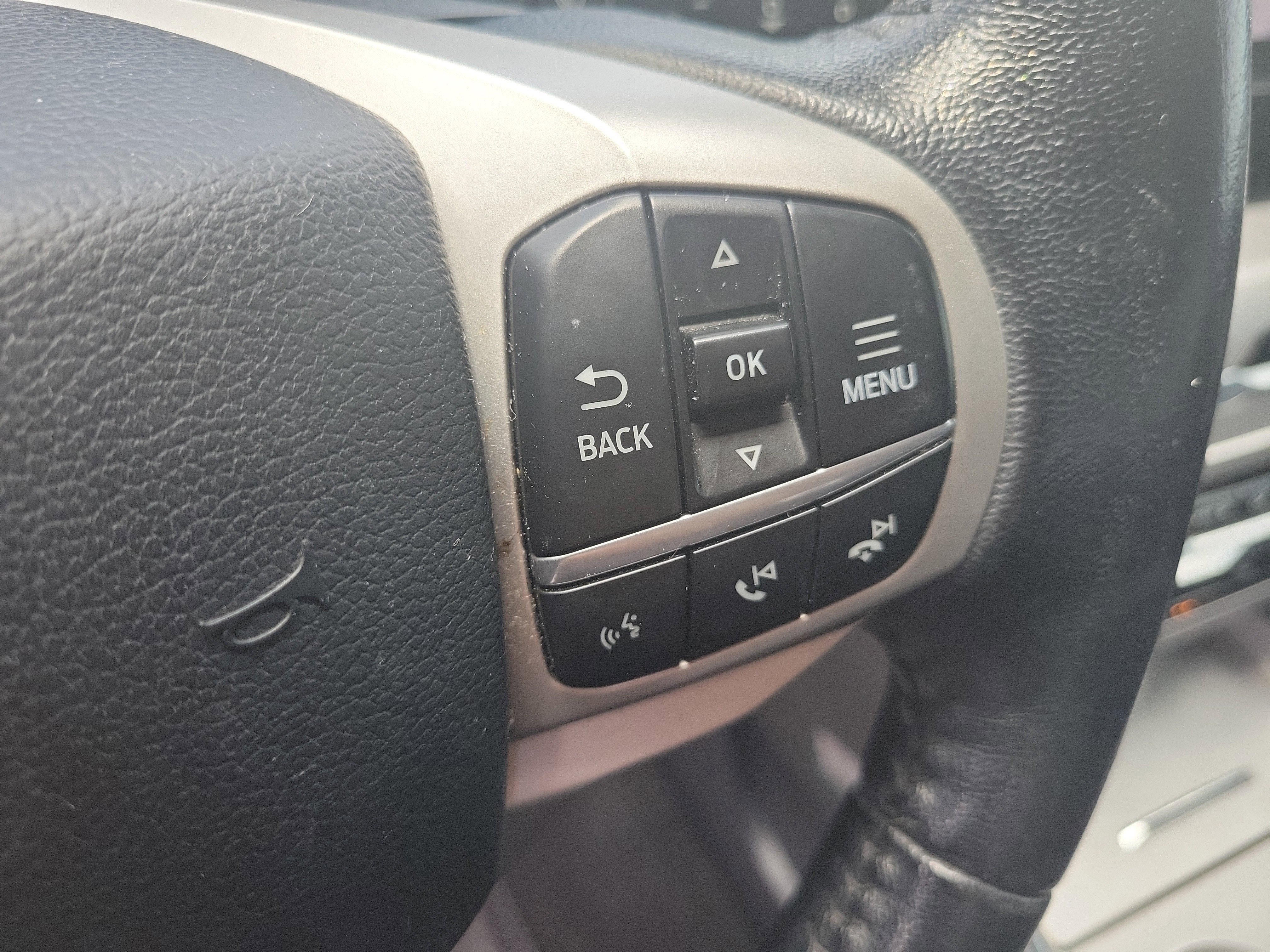 Used 2021 Gray Metallic Ford XLT image 31