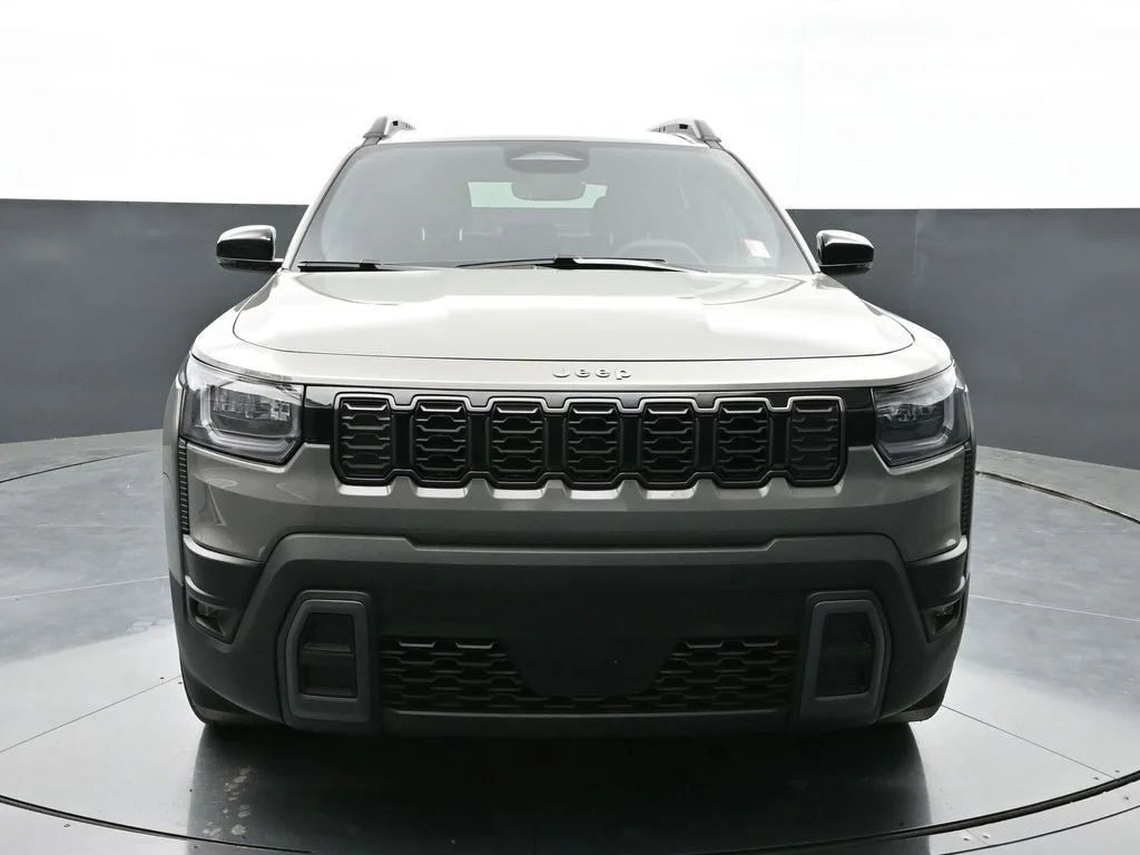 New 2026 Sting-Gray Clear-Coat Exterior Paint Jeep Limited image 28