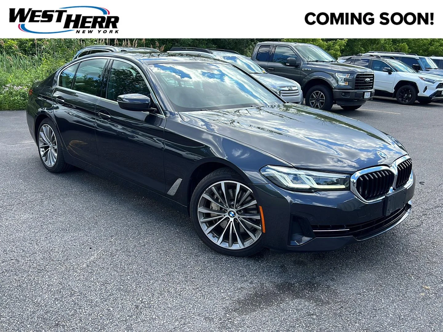 Used 2022 Dark Graphite Metallic BMW 540i xDrive image 1