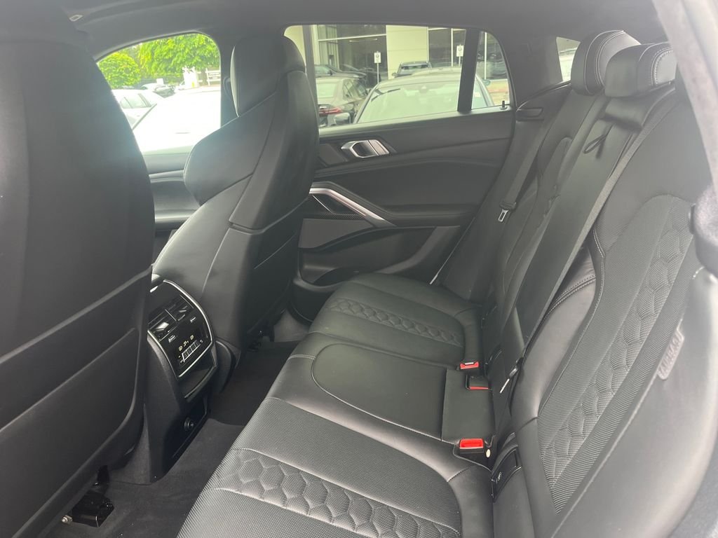 Used 2023 White BMW Base image 18