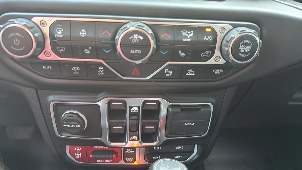 Used 2023 Black Jeep Rubicon 392 image 24