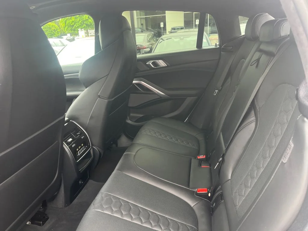 Used 2023 White BMW Base image 18