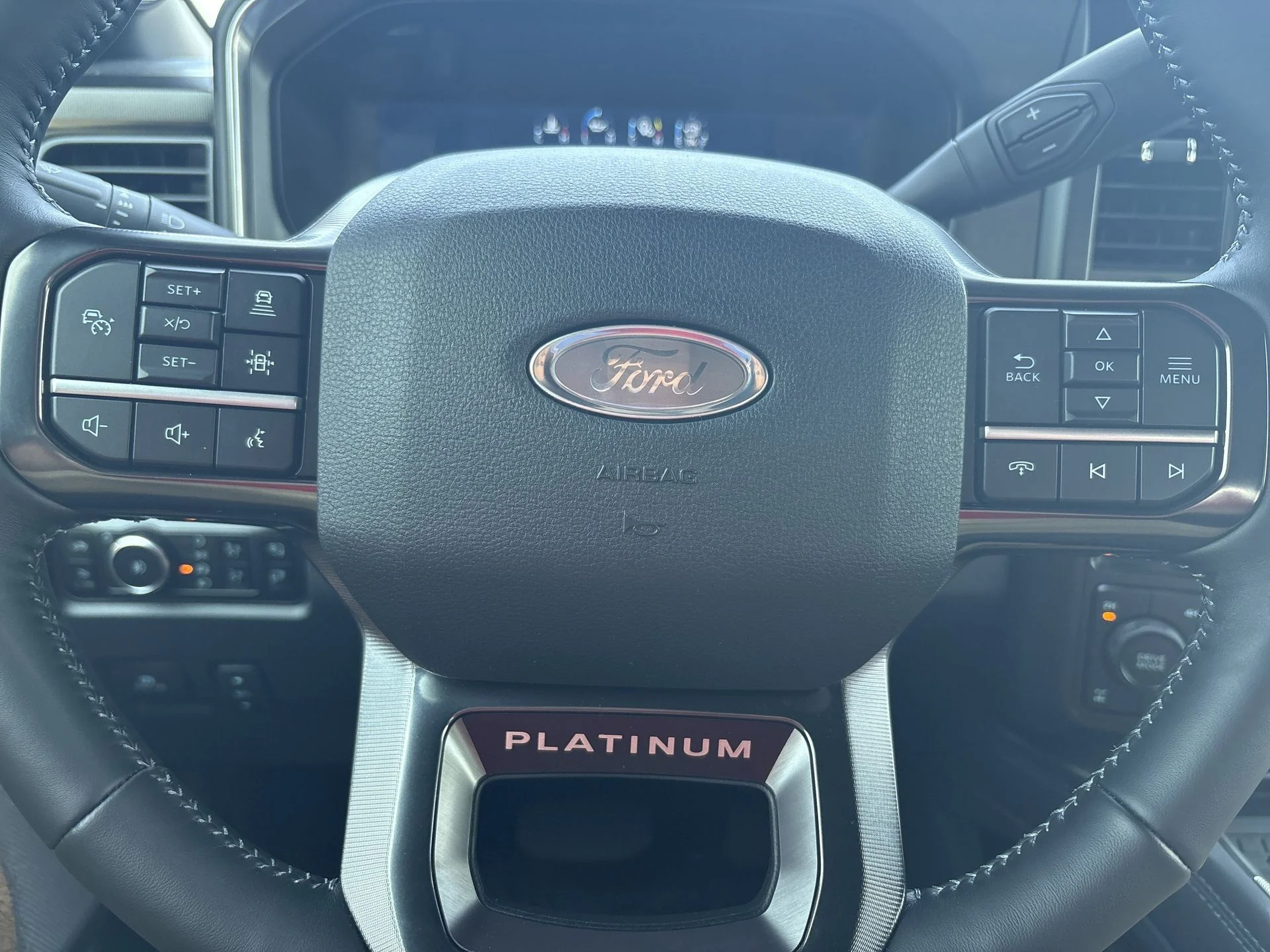 2026 Ford F-250 Super Duty Platinum - Photo 10