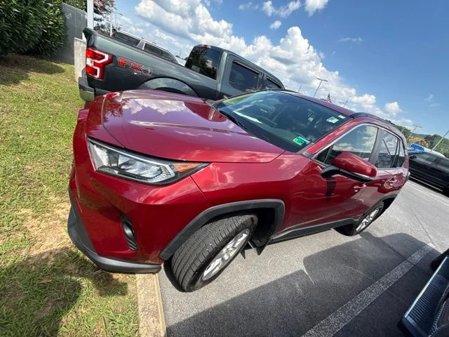 Used 2019 Red Toyota XLE image 11