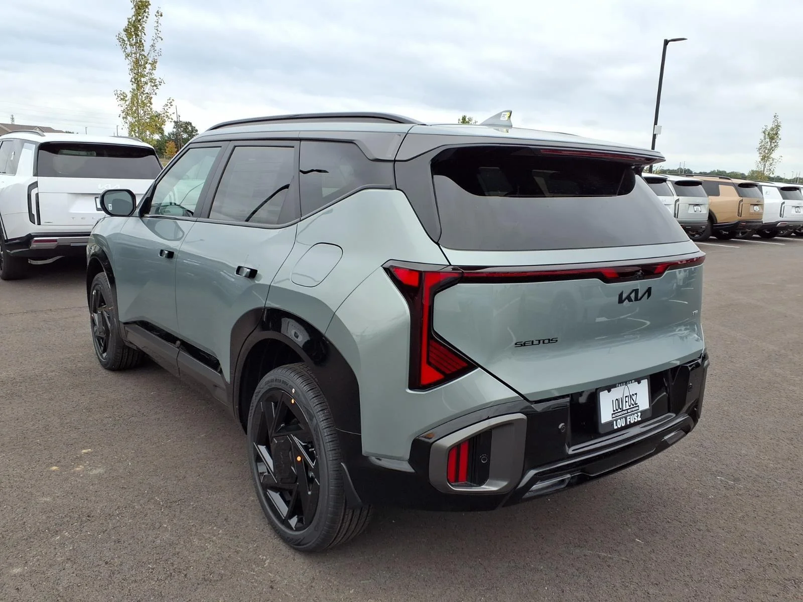 New 2027 Iceberg Green Kia X-Line SX image 2