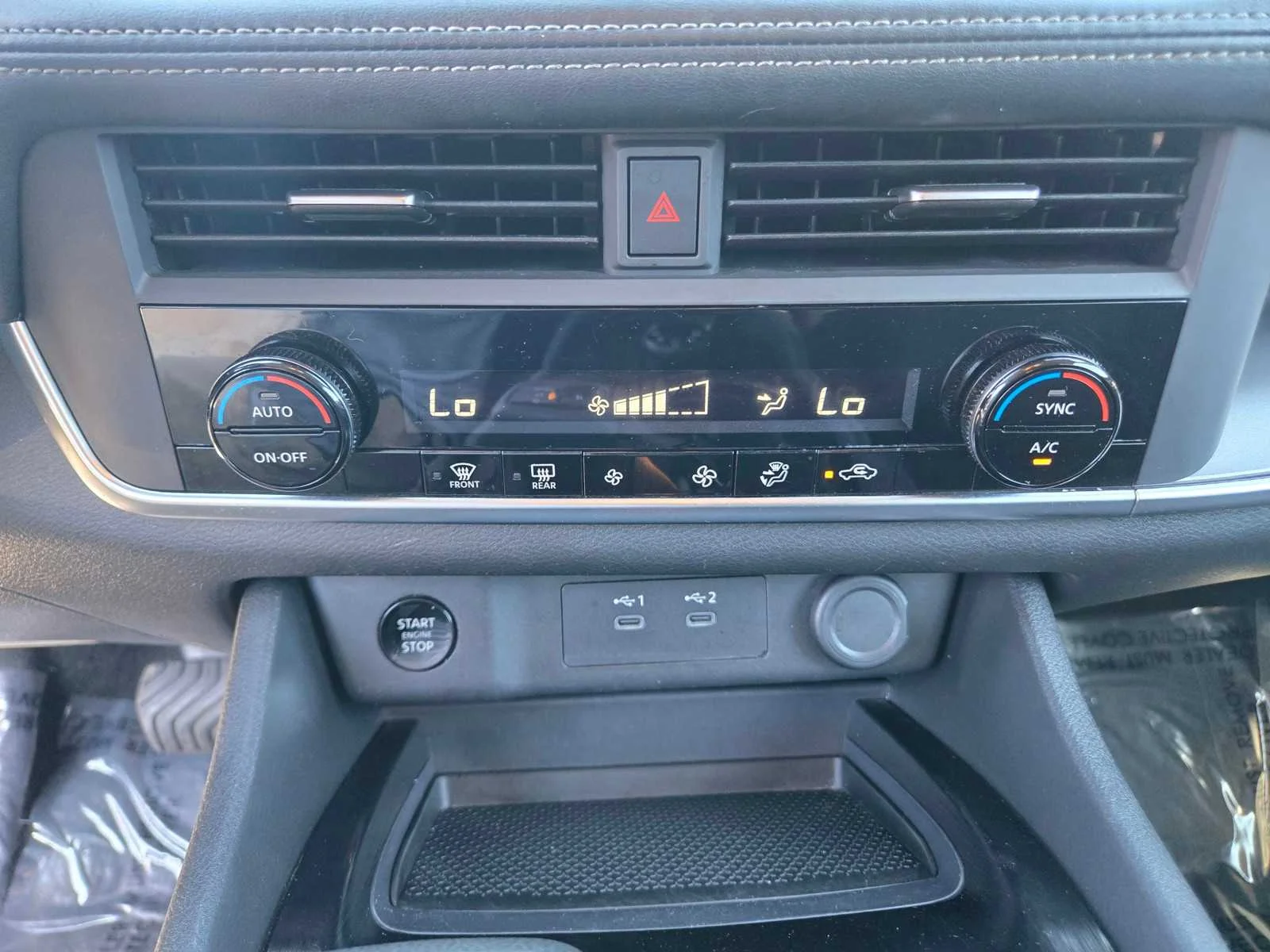 Used 2024  Nissan SV image 17