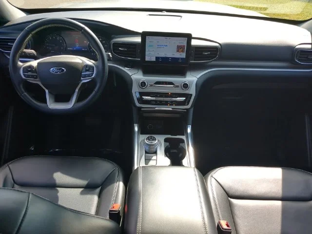 Used 2022 Silver Ford XLT image 28