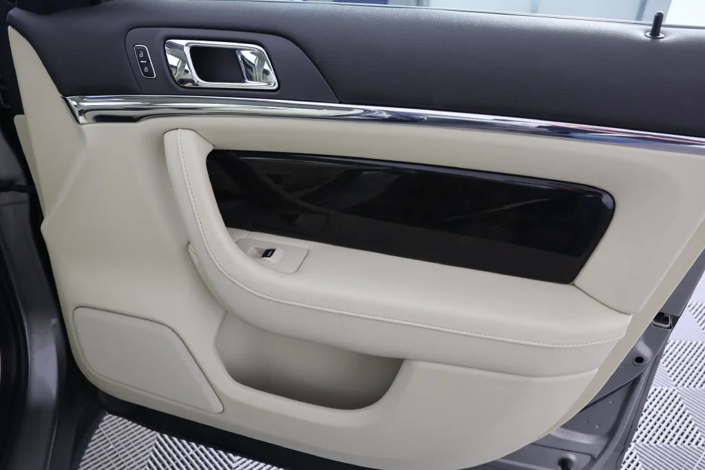 Used 2015 Luxe Lincoln  image 27