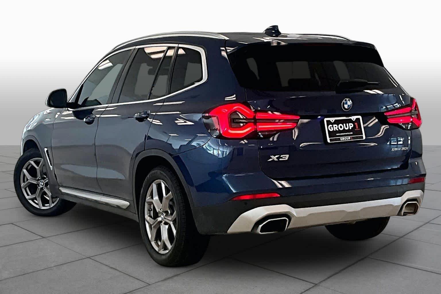 Used 2023 Phytonic Blue Metallic BMW sDrive30i image 11