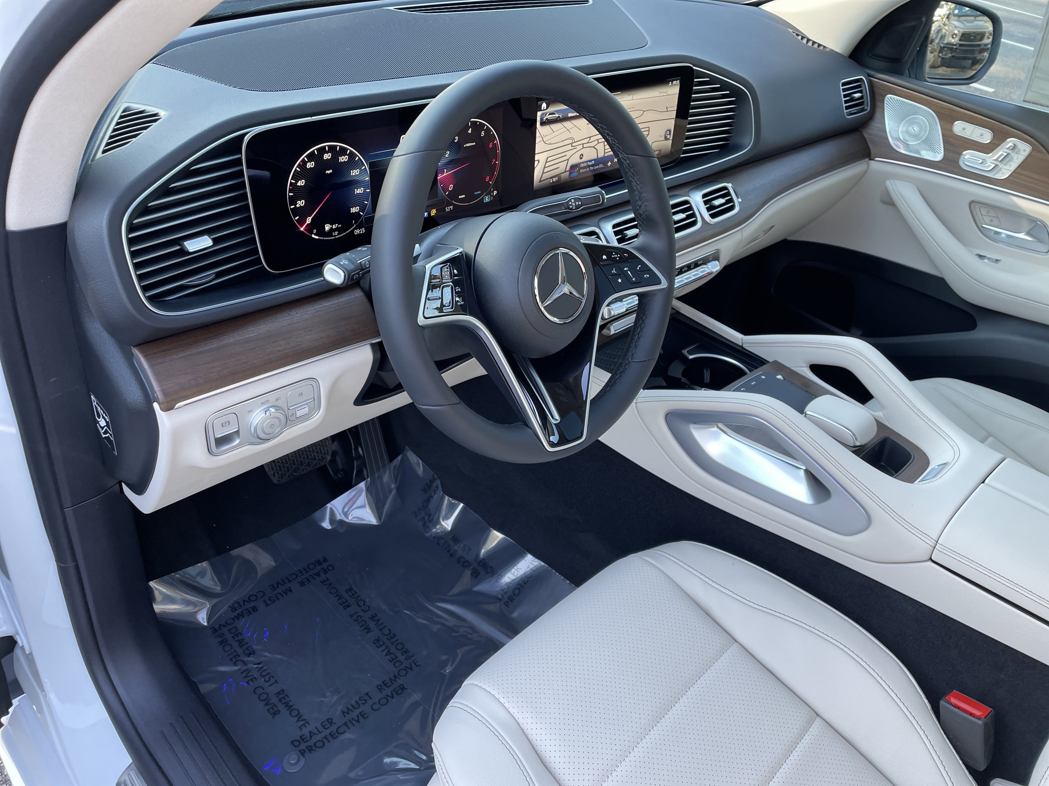 New 2026 MANUFAKTUR Moonlight White Metallic Mercedes-Benz GLE 350 4MATIC® SUV image 17