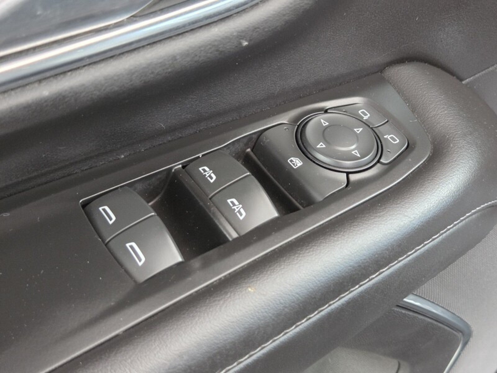 Used 2022 Black Chevrolet LS image 25