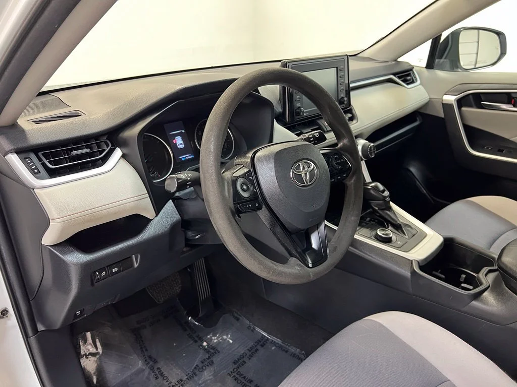 Certified Used 2022 White Toyota XLE image 17
