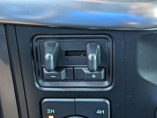 Used 2023 White Ford Lariat image 25