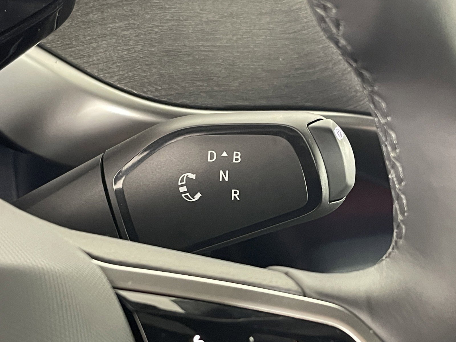 2025 Volkswagen ID. Buzz PRO S - Photo 25