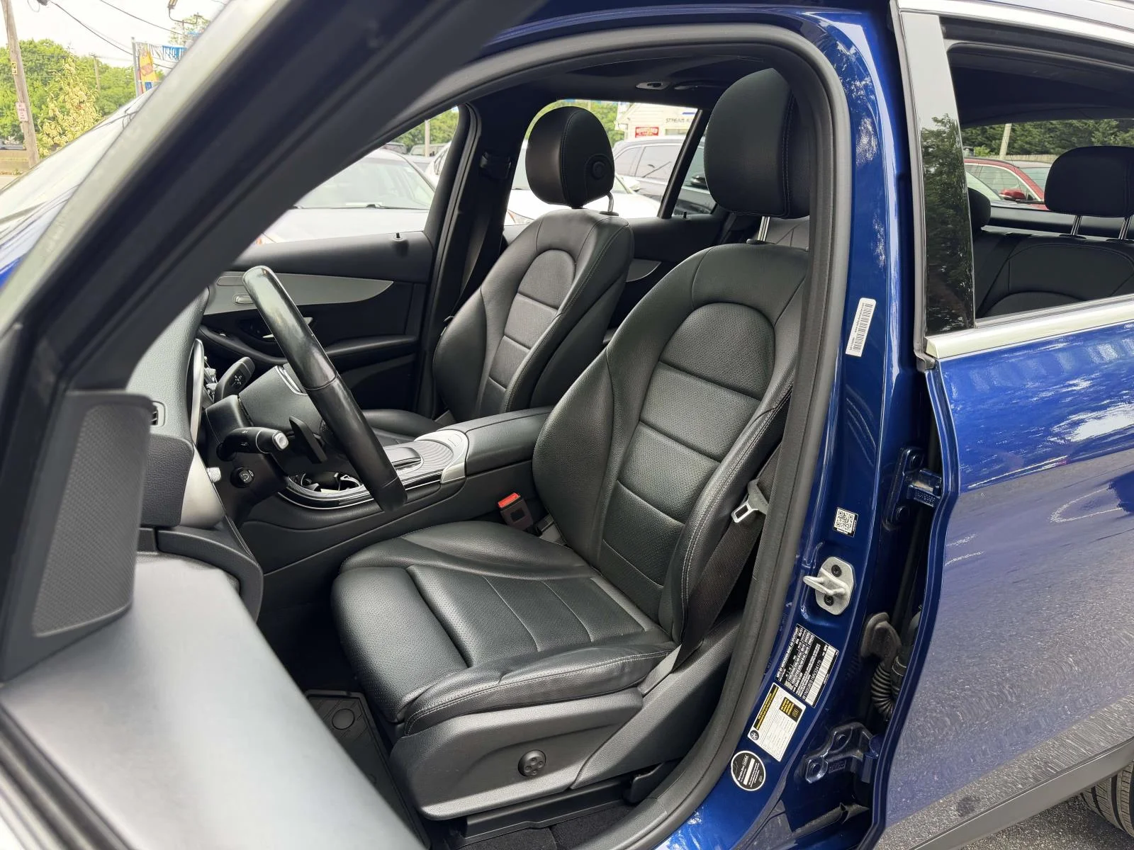 Used 2021 Blue Mercedes-Benz GLC 300 image 17