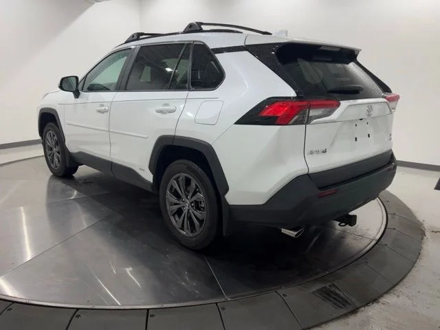 Certified Used 2025 Beige Toyota XLE Premium image 3
