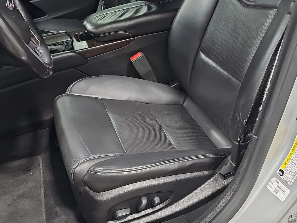 Used 2018 Silver Cadillac Luxury image 31