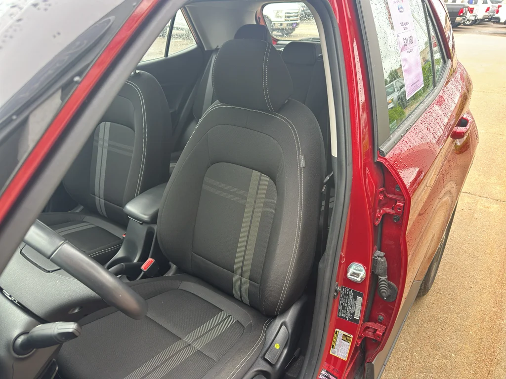 Used 2025 Ultimate Red Hyundai SEL image 26