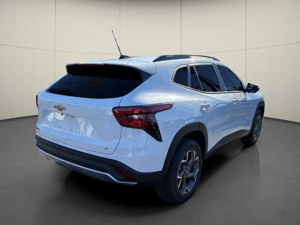 New 2026 Summit White Chevrolet LT image 7