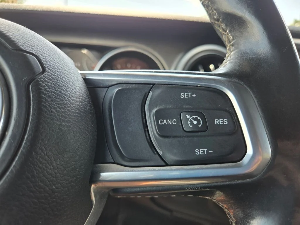 Used 2020 Silver Jeep Sport image 14