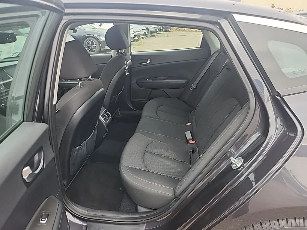 Used 2017 Gray Kia Base image 25