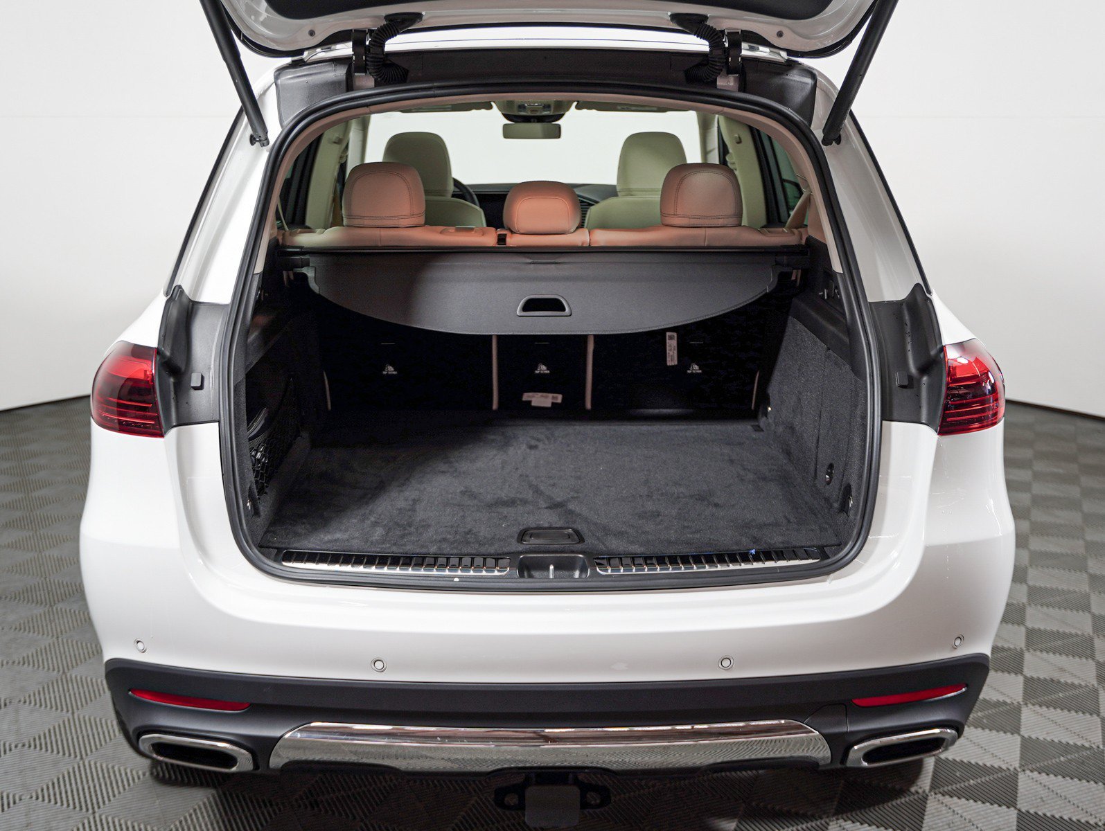 New 2026 Polar White Mercedes-Benz GLE 350 image 10