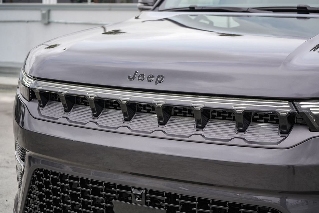 New 2026 Gray Metallic Jeep Summit Obsidian image 6