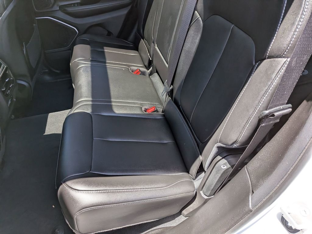 Used 2024 White Jeep 4xe image 26
