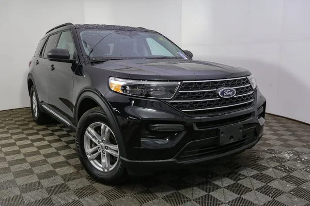 Used 2023 Black Ford XLT image 3